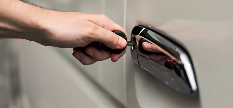 Why Choose Our Auto Locksmith Team in Sainte-Julie, QC?