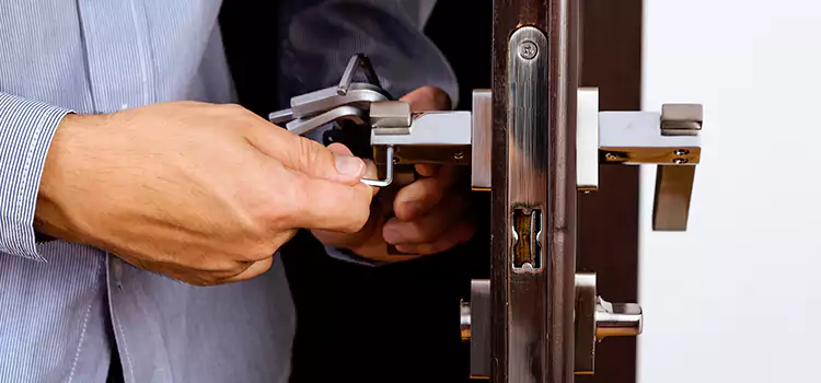 Commercial Door Lock Repair Sainte-Julie