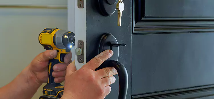 Commercial Door Lock Installation Sainte-Julie
