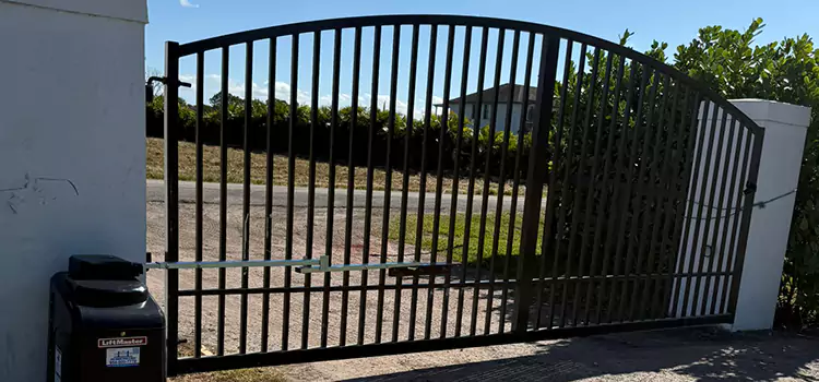 Driveway Fence Repair Sainte-Julie