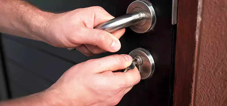 Door Closer Repair & Installation Sainte-Julie